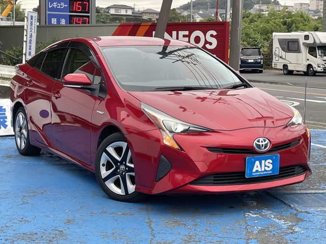 TOYOTA PRIUS 2016