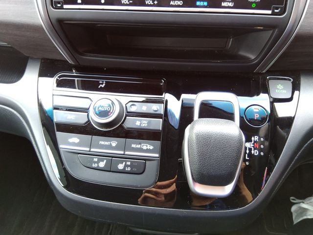 HONDA FREED HYBRID 2020