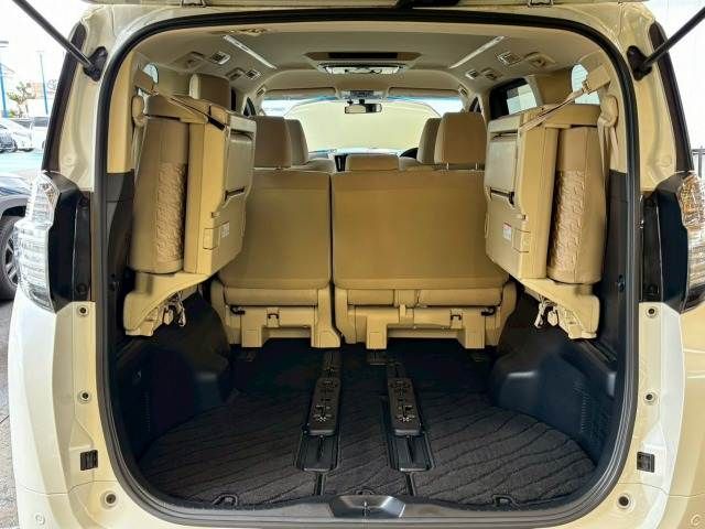 TOYOTA VELLFIRE 2016