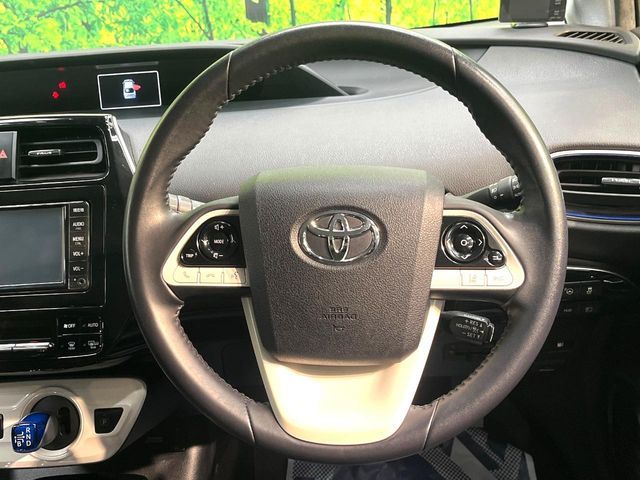 TOYOTA PRIUS 2019