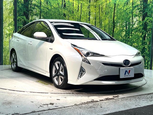 TOYOTA PRIUS 2019