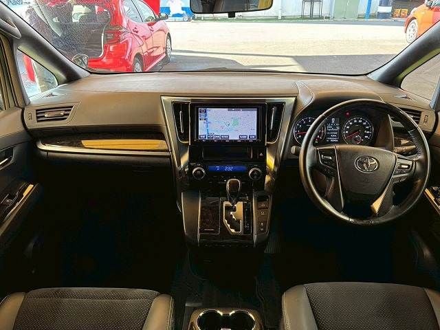 TOYOTA VELLFIRE 2016