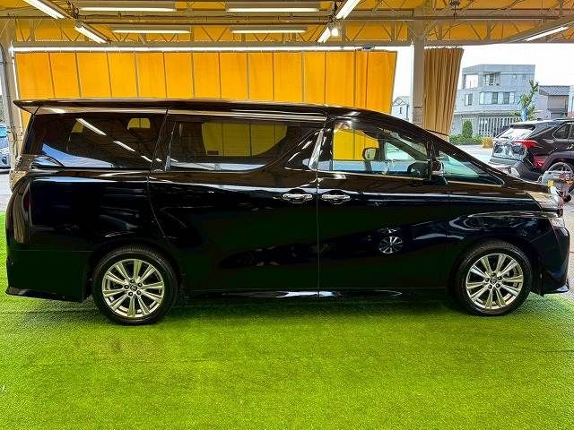 TOYOTA VELLFIRE 2016