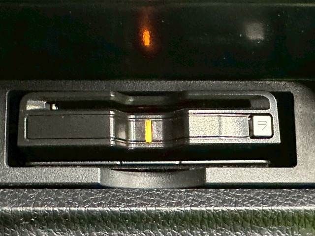 TOYOTA ESQUIRE HYBRID 2019