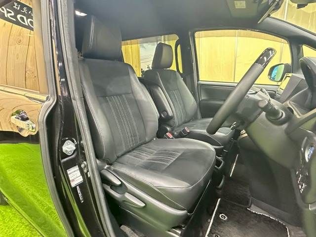 TOYOTA ESQUIRE HYBRID 2019