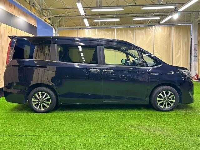 TOYOTA ESQUIRE HYBRID 2019