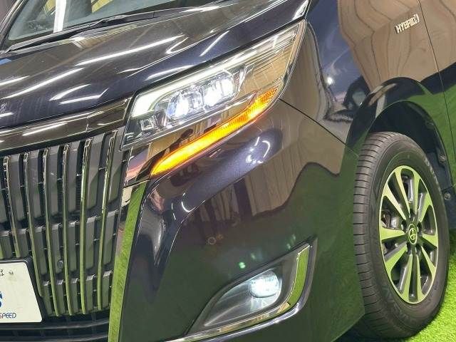 TOYOTA ESQUIRE HYBRID 2019