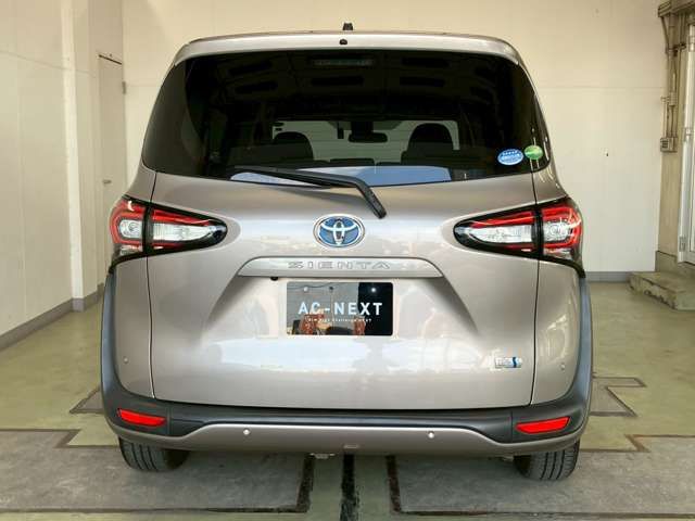 TOYOTA SIENTA HYBRID 2020