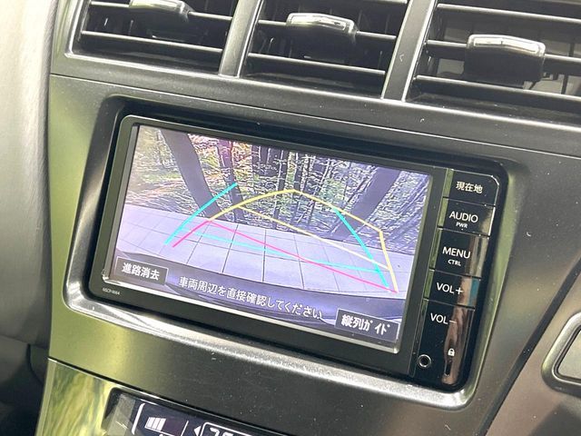 TOYOTA PRIUS Alpha 2014