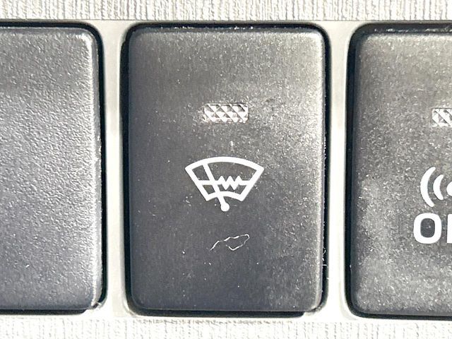 TOYOTA PRIUS Alpha 2014