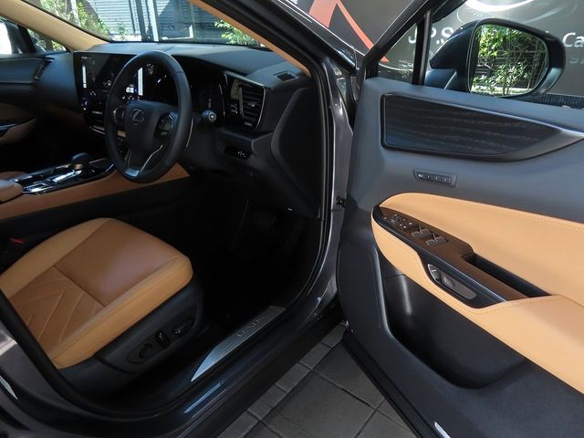 TOYOTA LEXUS NX350h 2025