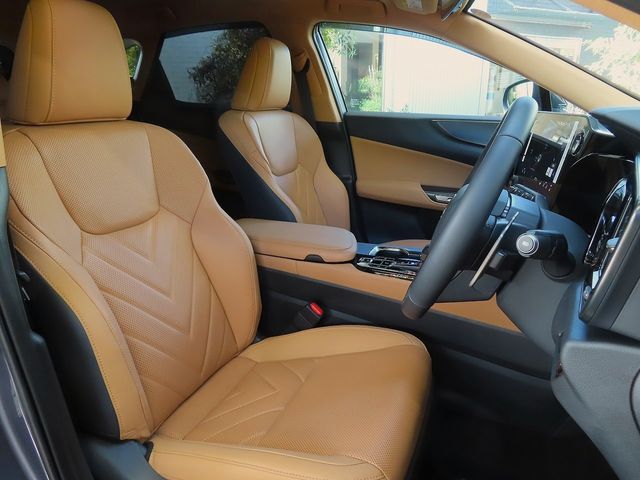 TOYOTA LEXUS NX350h 2025