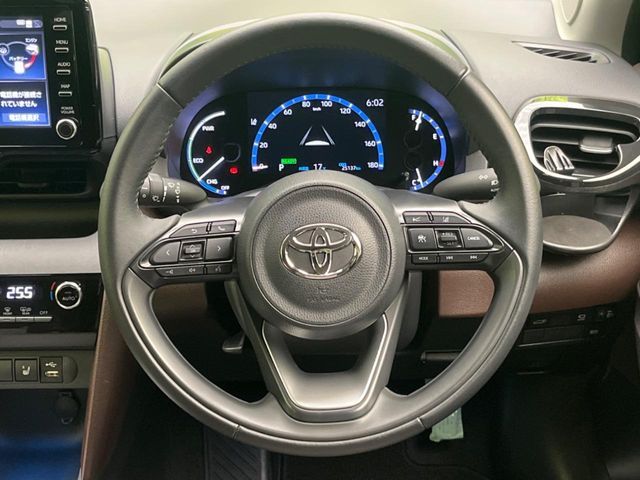 TOYOTA YARIS CROSS HYBRID 2022