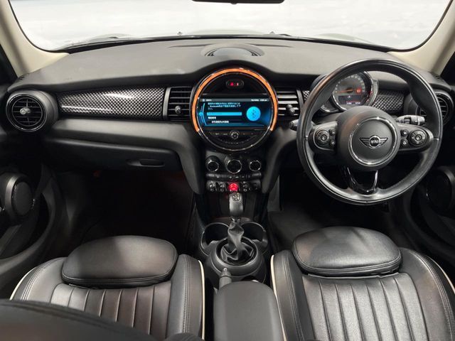 BMW MINI COOPER SD 5DOOR 2018