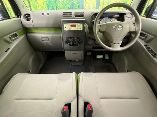 TOYOTA PIXIS SPACE 2014