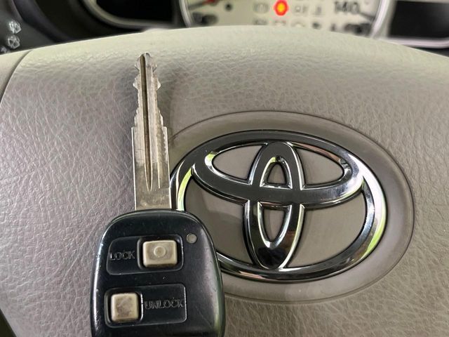 TOYOTA PIXIS SPACE 2014