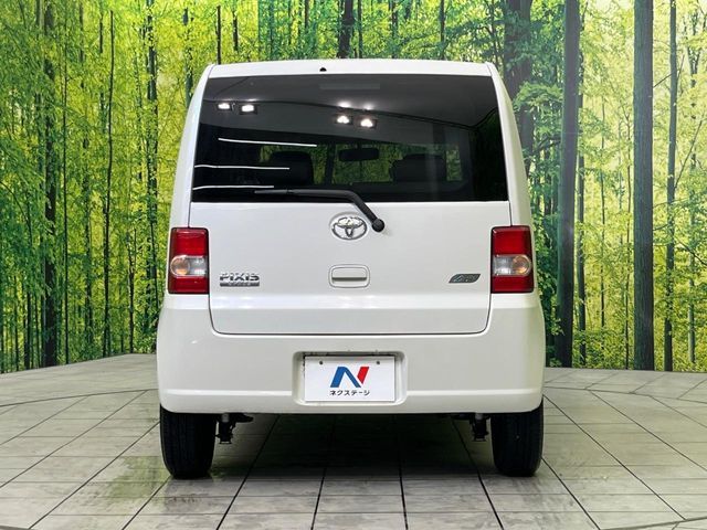 TOYOTA PIXIS SPACE 2014