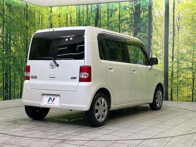 TOYOTA PIXIS SPACE 2014