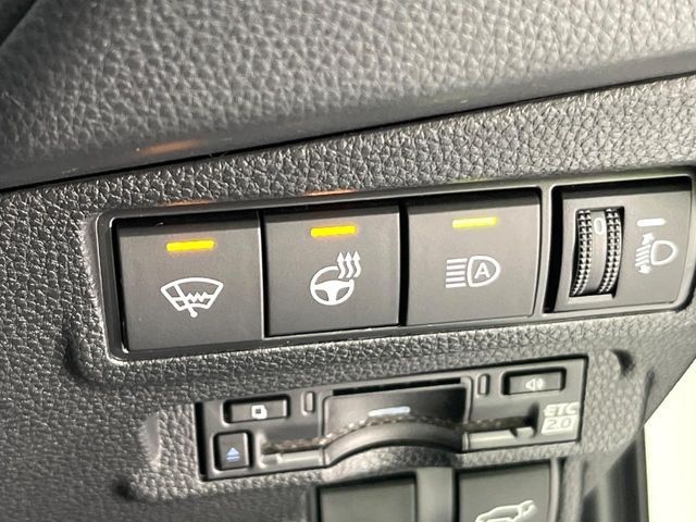 TOYOTA COROLLA CROSS HYBRID 2025