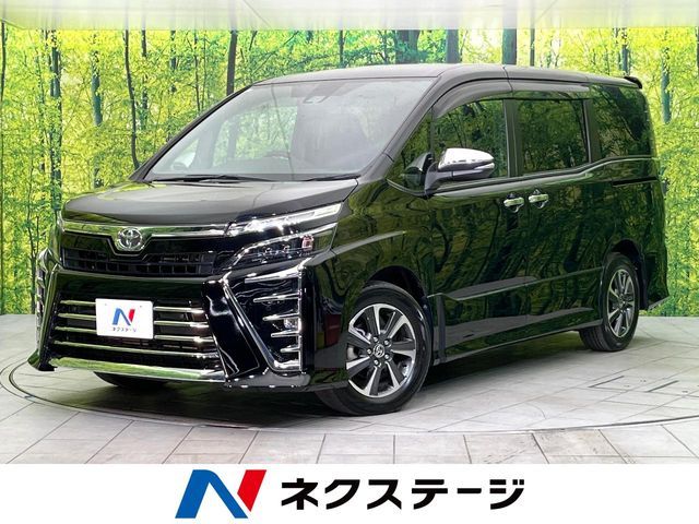TOYOTA VOXY 2021