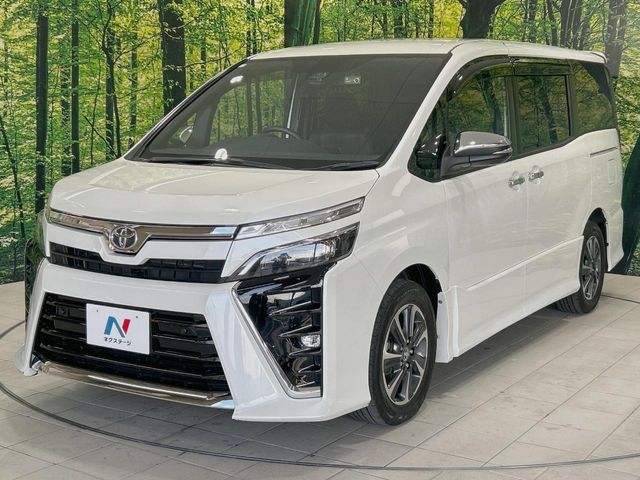 TOYOTA VOXY 2020