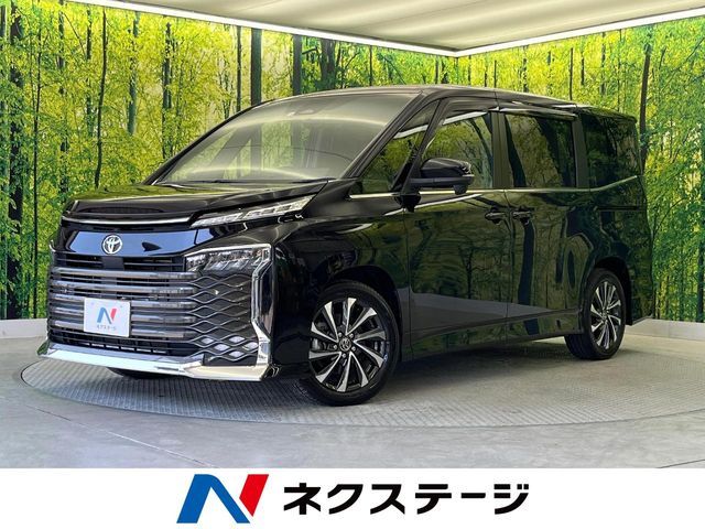 TOYOTA VOXY 2022