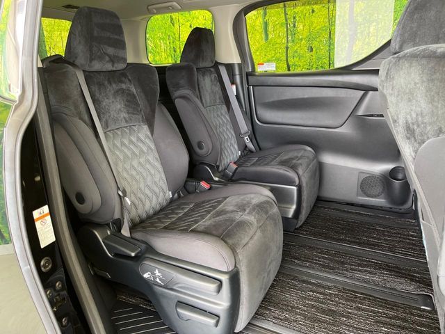 TOYOTA VELLFIRE 2019