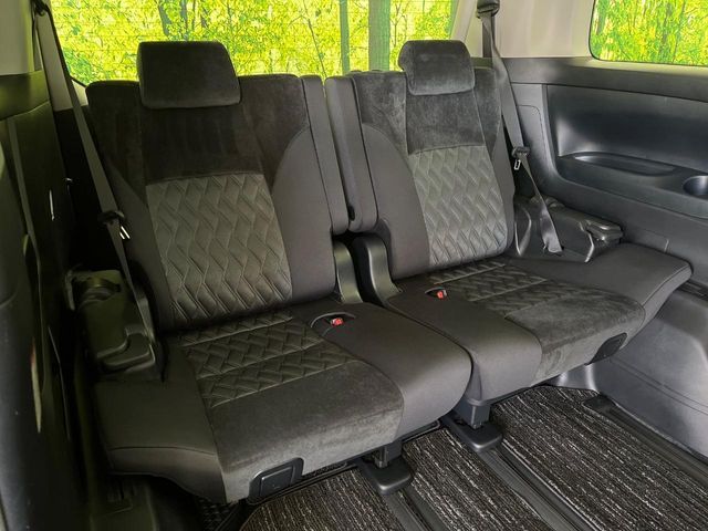 TOYOTA VELLFIRE 2019