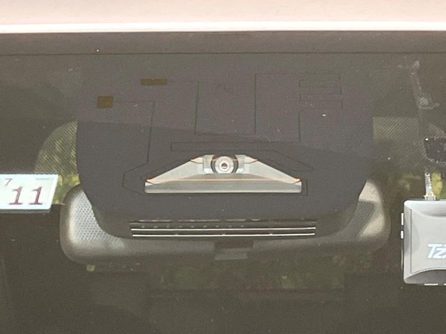 TOYOTA NOAH HYBRID 2022