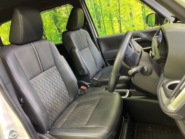 TOYOTA NOAH HYBRID 2022