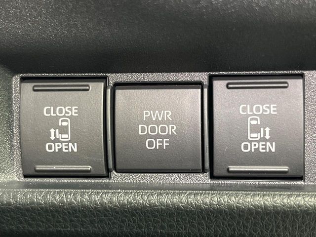 TOYOTA SIENTA HYBRID 2025