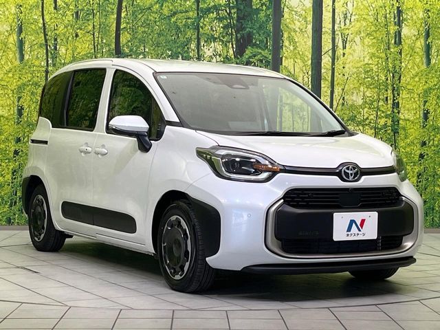 TOYOTA SIENTA HYBRID 2025
