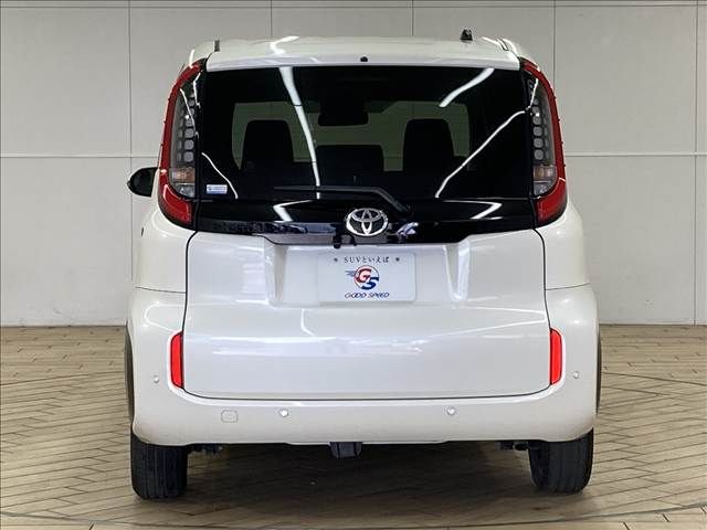 TOYOTA SIENTA 2023