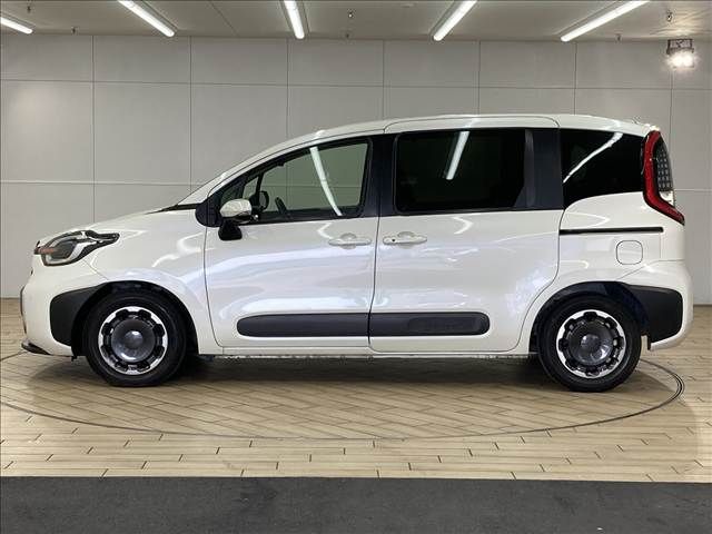TOYOTA SIENTA 2023