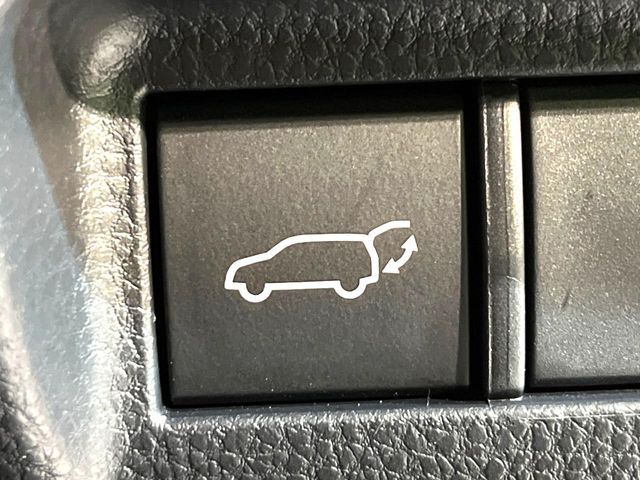 TOYOTA HARRIER 2WD 2023