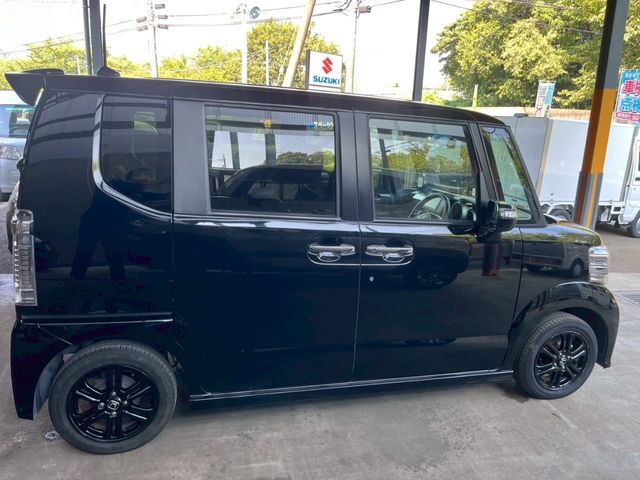 HONDA N BOX CUSTOM 2017