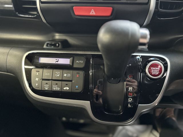 HONDA N BOX CUSTOM 2017