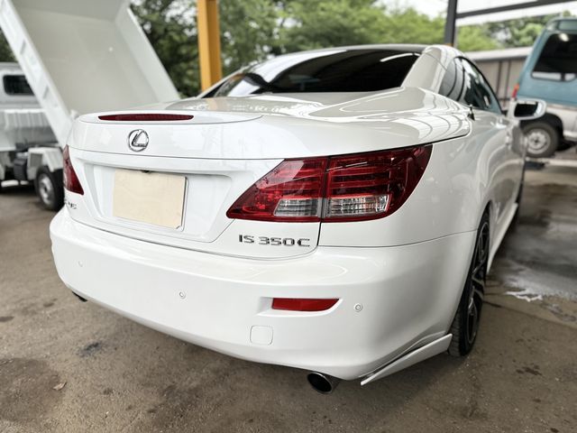 TOYOTA LEXUS IS350C 2010
