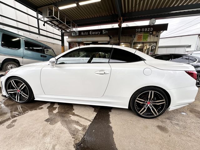 TOYOTA LEXUS IS350C 2010