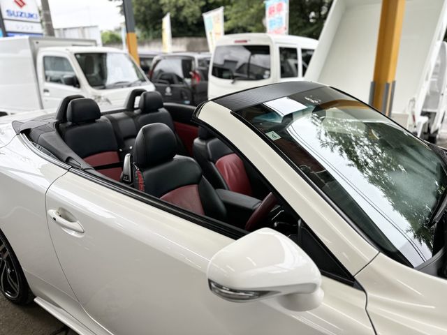 TOYOTA LEXUS IS350C 2010