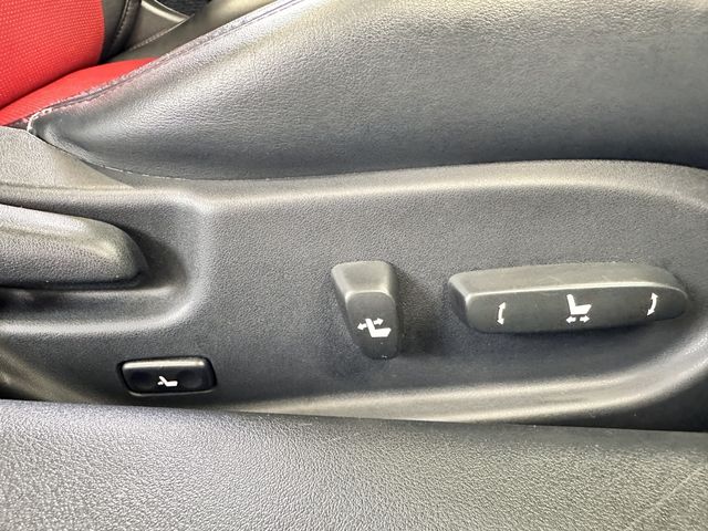 TOYOTA LEXUS IS350C 2010