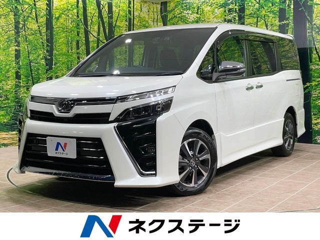 TOYOTA VOXY 2019