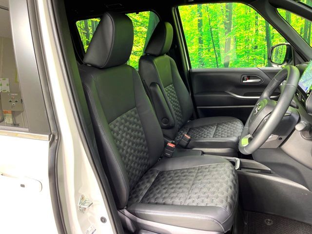 TOYOTA VOXY HYBRID 2025