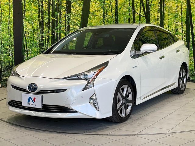 TOYOTA PRIUS 2016