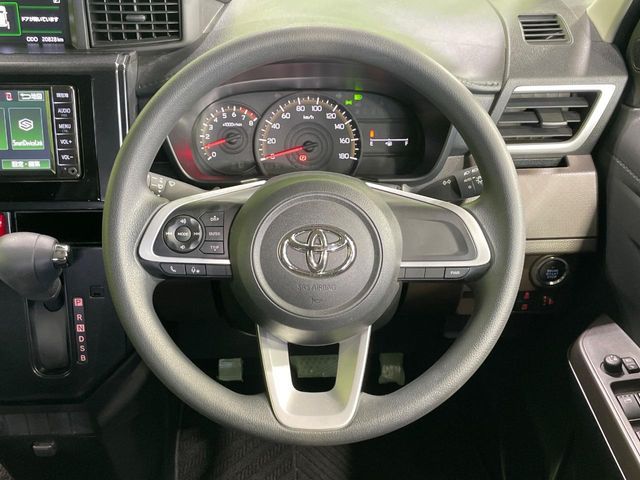 TOYOTA ROOMY 2022