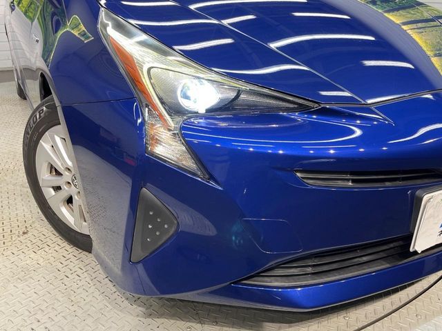 TOYOTA PRIUS 2016