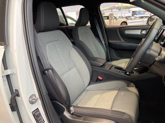 VOLVO VOLVO XC40 2022