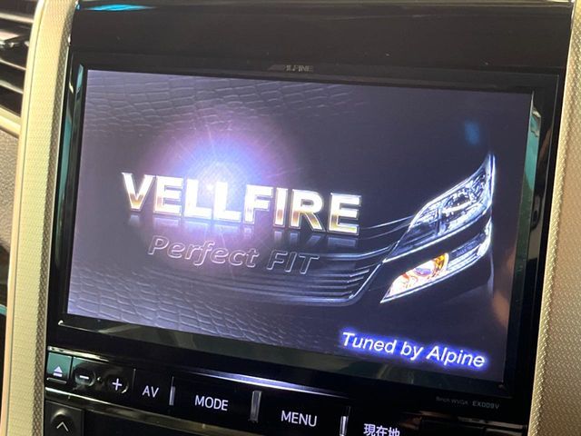 TOYOTA VELLFIRE 2013