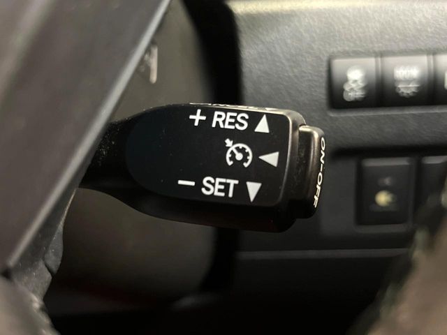 TOYOTA VELLFIRE 2013