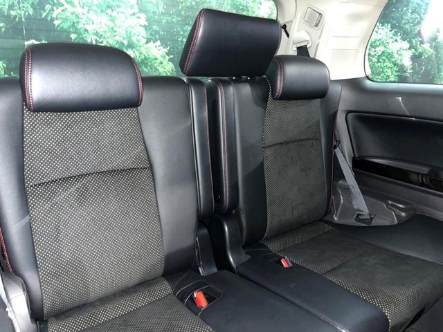 TOYOTA VELLFIRE 2013